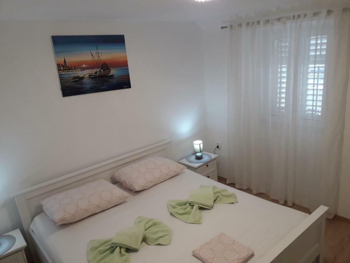 Апартаменти Apartman Irena Корчула Екстер'єр фото